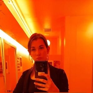 Meet your Posher, Brit